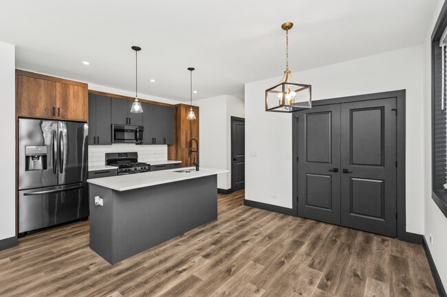 Photo - 6422 S Drexel Ave