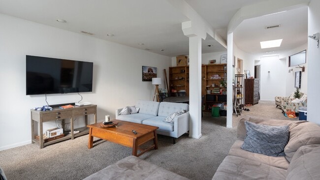 Photo - 1124 W Eddy St Unit 2