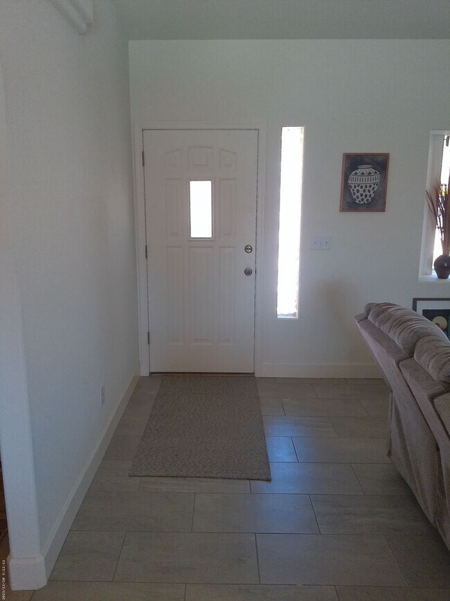 615 Cinnamon Ln