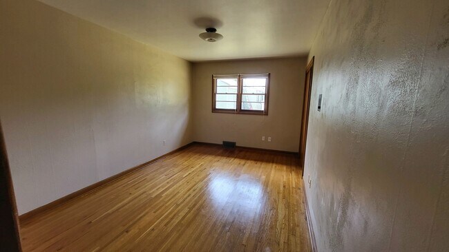 Photo - 1114 W 34th St S