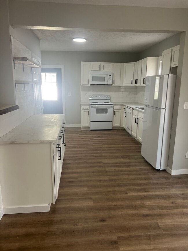 Photo - 2001 S Walnut St