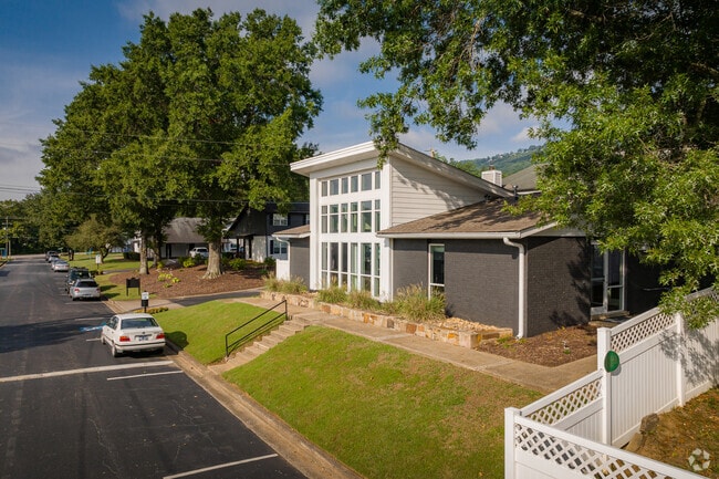 Leasing Office