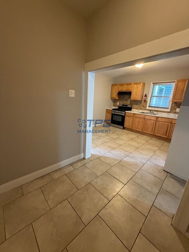 76 Halstead St Unit 1