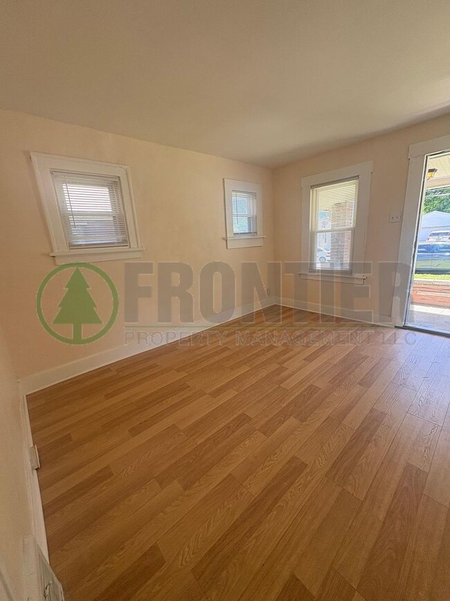 Photo - Charming 2Bed 1 Bath Home  Perfect for Families, Accepts Section 8/Housing Vouchers!