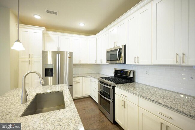 Photo - 5130 Cambria Wy