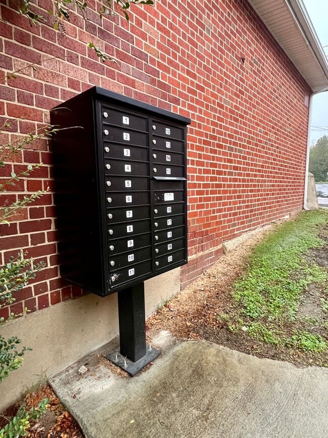 Charlemont Commons
