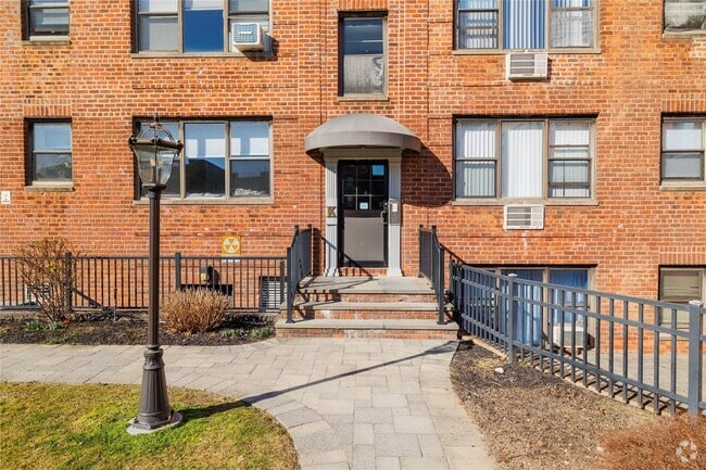 Building Photo - 1 Jefferson Ave Unit K11 Rental