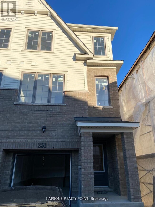 Photo - 251 Danzatore Path