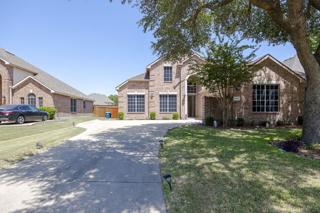Photo - Spacious 4-Bedroom Home with Large Backyard in Rowlett