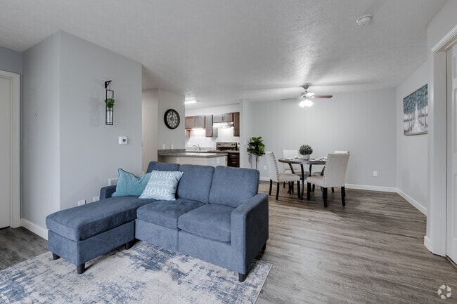 2 BR, 2 BA