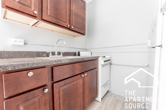 Photo - 3271 W Wrightwood Ave Unit 3R