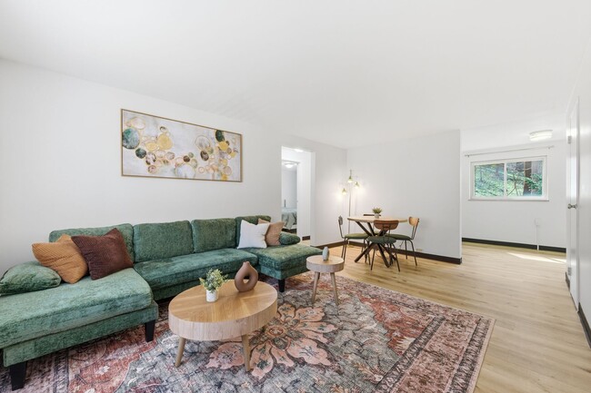 Building Photo - 298 Lumar Dr Unit 1