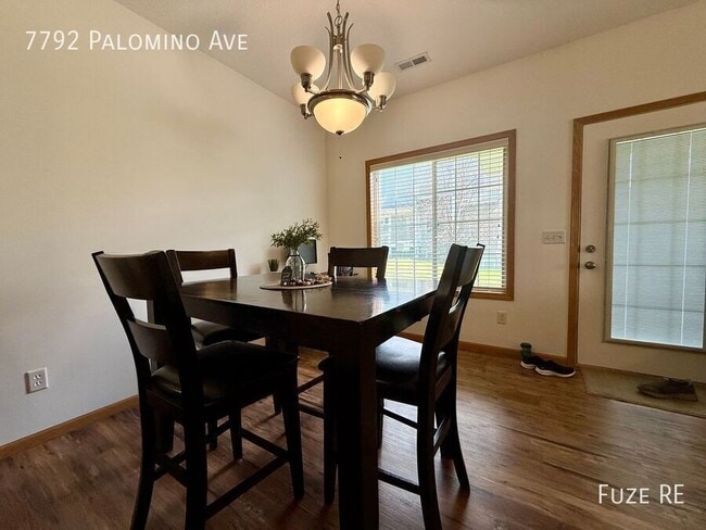 Photo - 7792 Palomino Ave NE