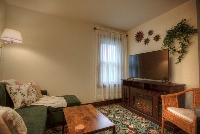 Photo - 500 N Lake St Unit Up