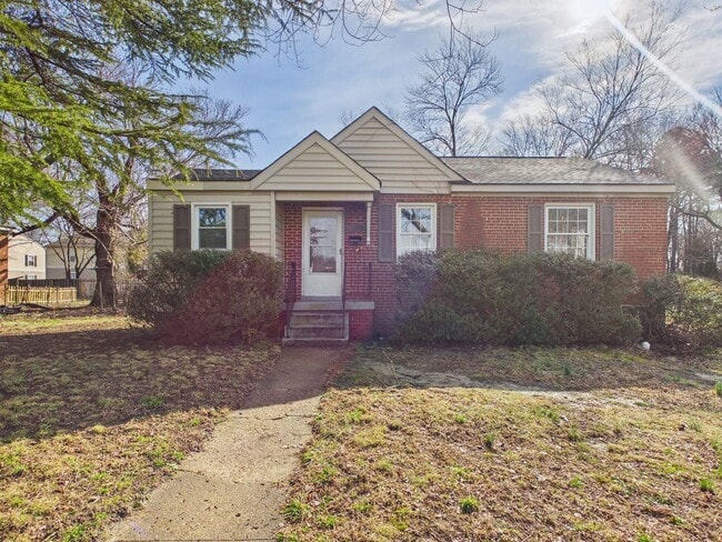 Photo - 4611 Eastover Ave