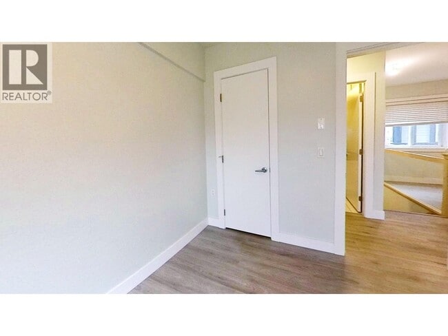 Photo - 966 Stewart Ave