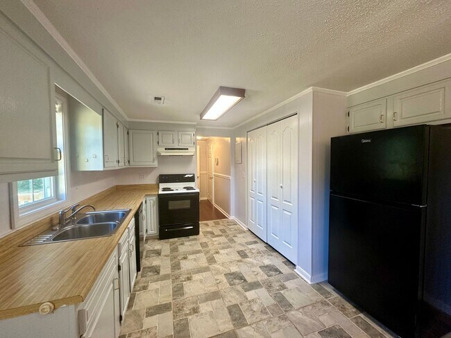 Photo - Rural Setting!