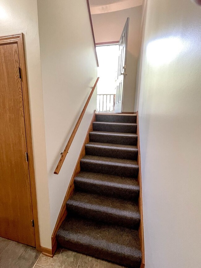 Building Photo - Lowell Avenue Unit 1 Rental