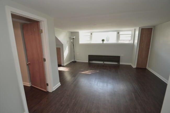 Photo - 10332 Elizabeth St
