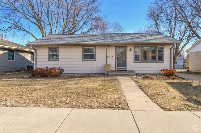 Building Photo - 2204 S Jefferson Ave Rental