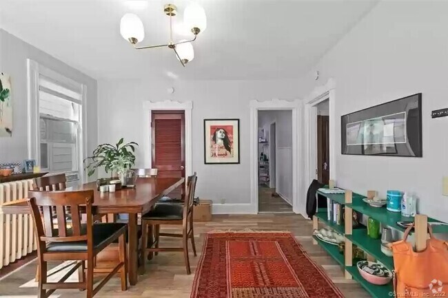 Dining or family room - 46 Foster St Unit 1 Rental