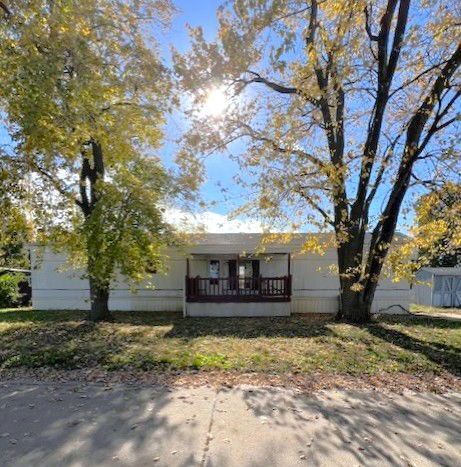 Photo - 435 Parkside Dr