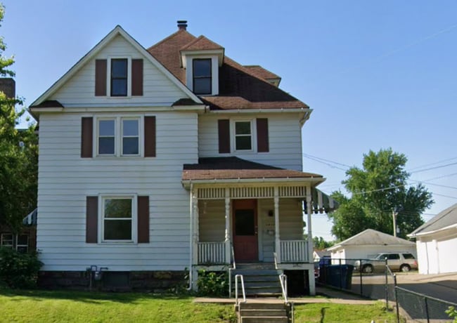 Building Photo - 1418 12th Ave Unit 2