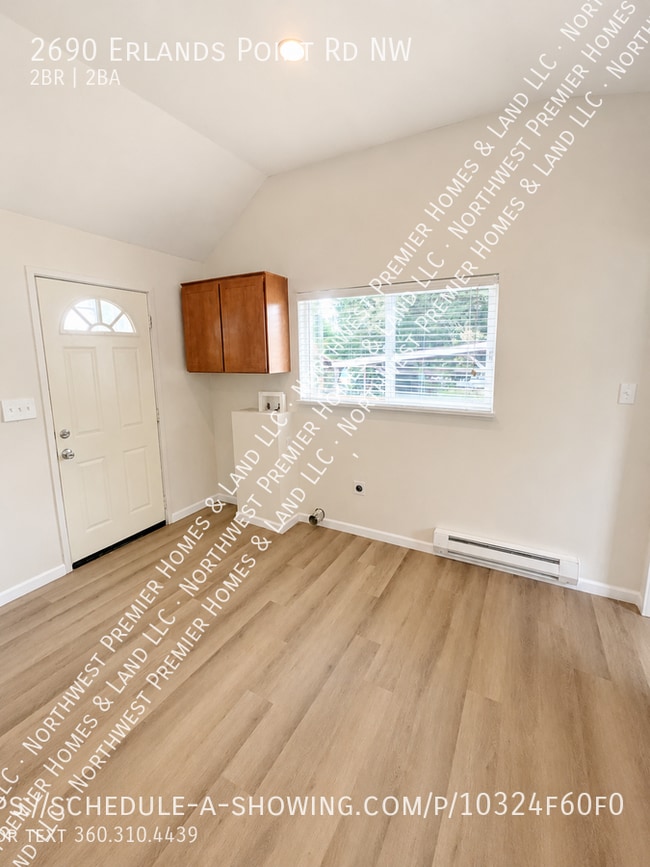 Photo - 2690 Erlands Point Rd NW