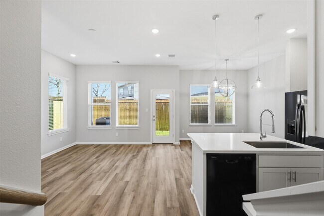 Photo - 9914 Clark Cyn Ln