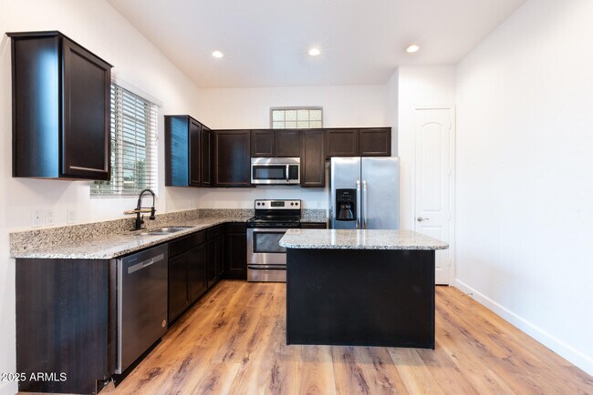Photo - 1367 S Country Club Dr