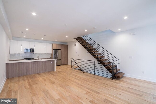 Photo - 119 Greenwich St