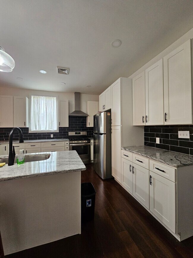 Photo - 629 Locust St