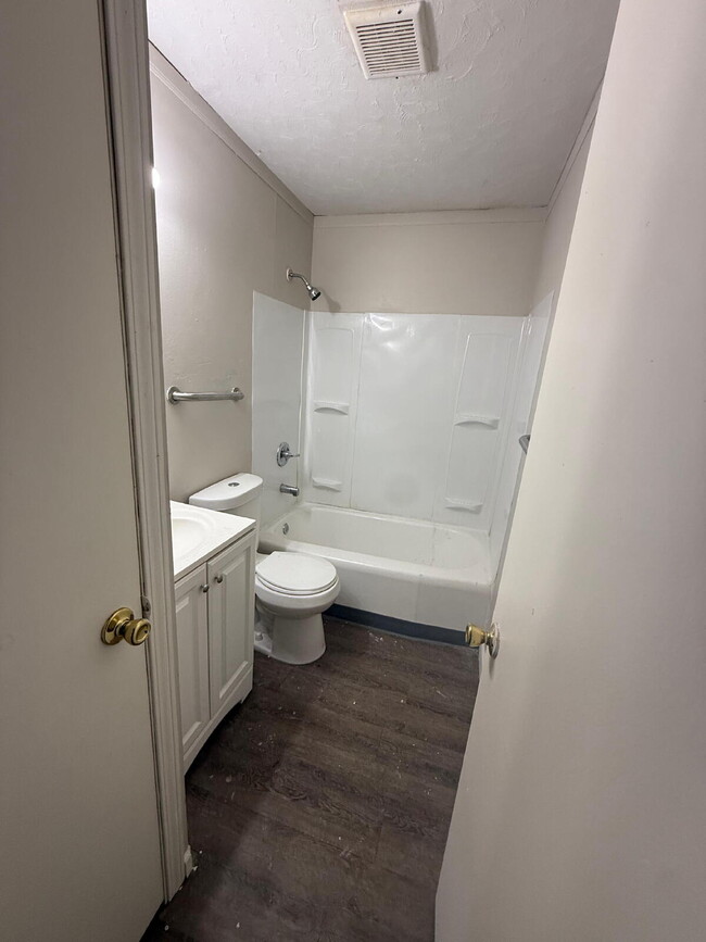 Photo - 1117 Redman Blvd