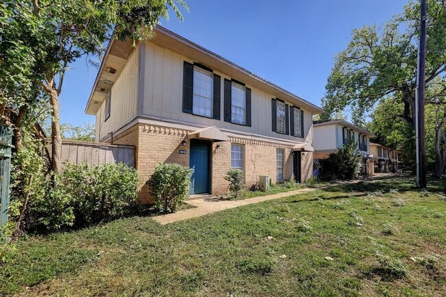 Photo - 1918 Upland Dr Condo