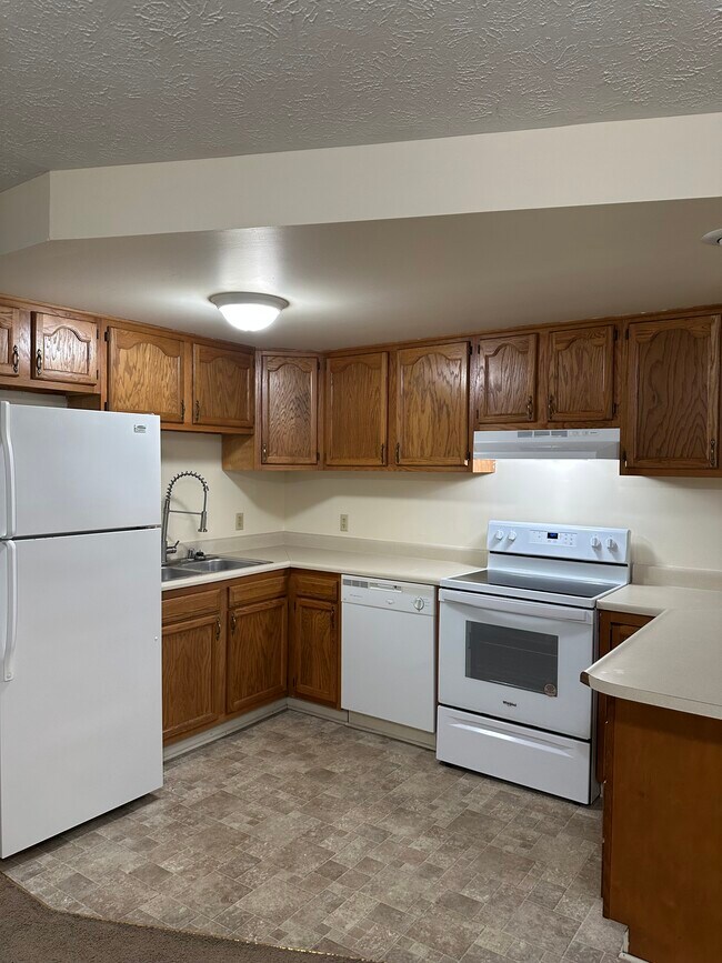 Photo - 117 E Main St Unit 2