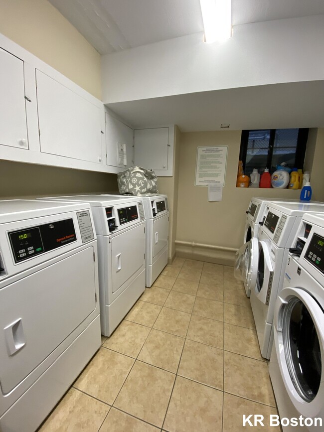 Photo - 86 Brattle St Unidad 201