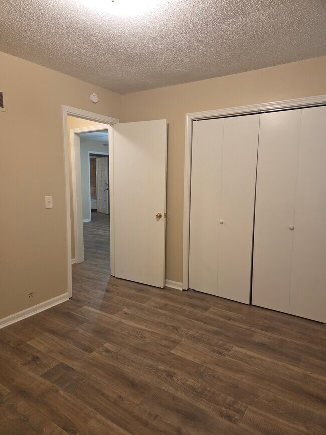 2102 Chateau Dr Unit A