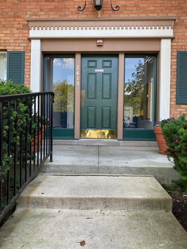 Photo - 2415 S Goebbert Rd