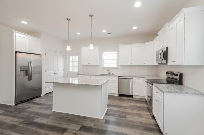 Photo - 708 N 6th St