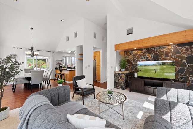 Photo - 2243 W Lake Sammamish Pkwy SE