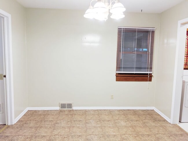 214 S Hillsdale Ct Unidad 1