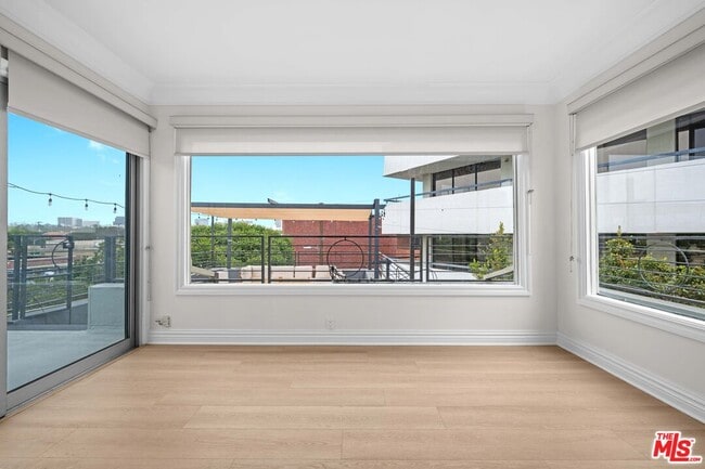 Photo - 420 S Beverwil Dr