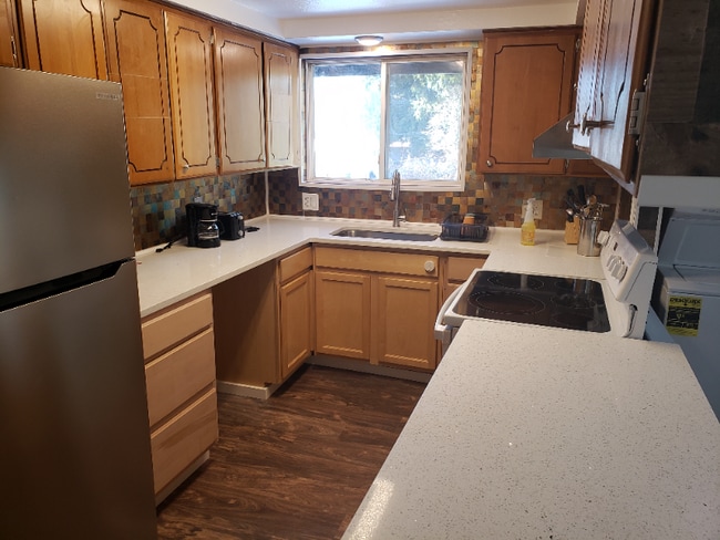 Photo - 825 Tilden Ave