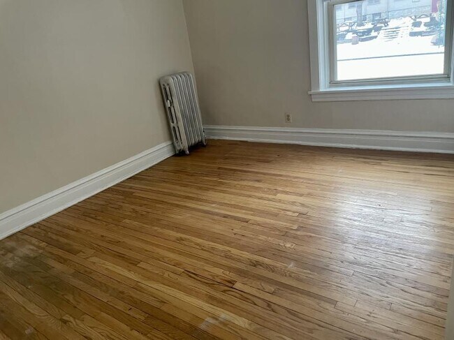 Photo - 1 bedroom in Evanston IL 60202 Unit 04-3