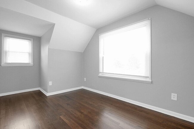 Photo - 2229 Middlehurst Dr