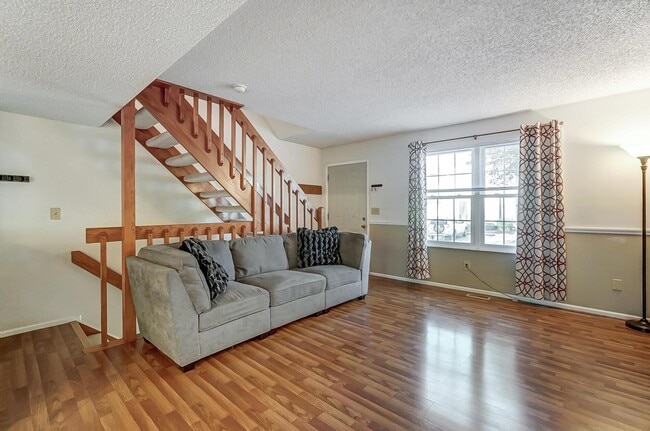 Photo - 5135 Singleton Dr Unit 5135