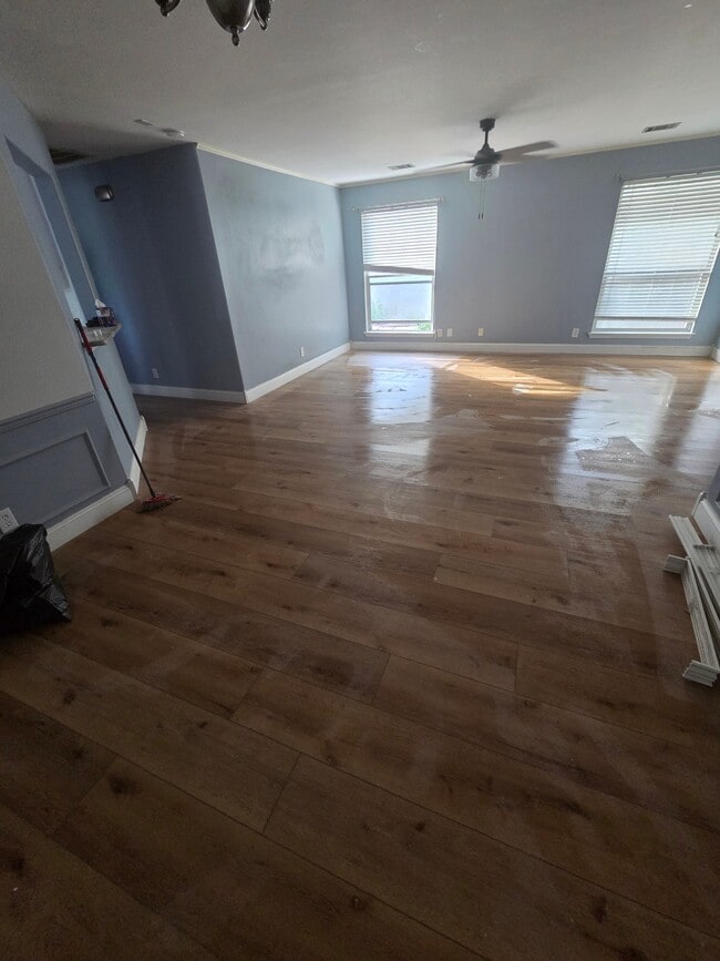 Photo - 8826 Fernbrook