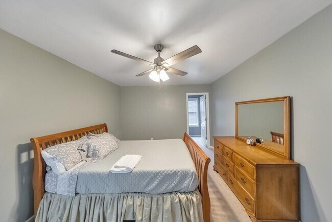 Photo - 179 Holbrook Dr