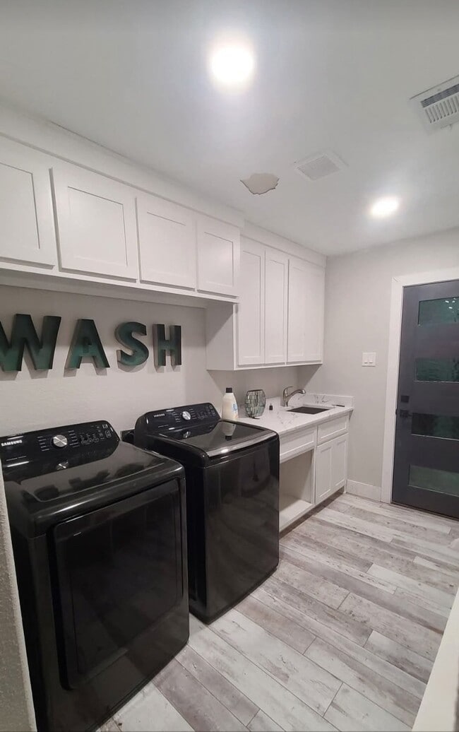 Photo - 8923 Prestonview Dr