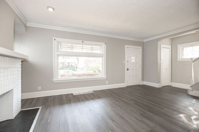 Building Photo - 3 BED 1 BATH BEAUTIFUL SINGLE HOME!
